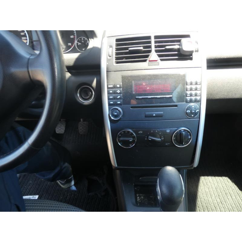 Feu arriere principal droit (feux) MERCEDES CLASSE A 169 Photo n°6