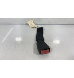 Attache ceinture arriere droit PEUGEOT 406 Photo n°1