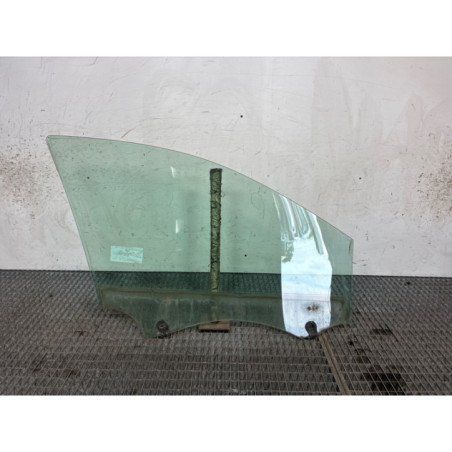 Vitre avant gauche RENAULT CLIO 3