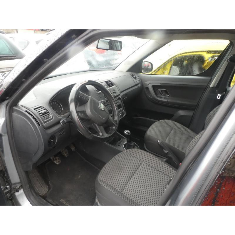 Trappe d'essence SKODA ROOMSTER Photo n°6