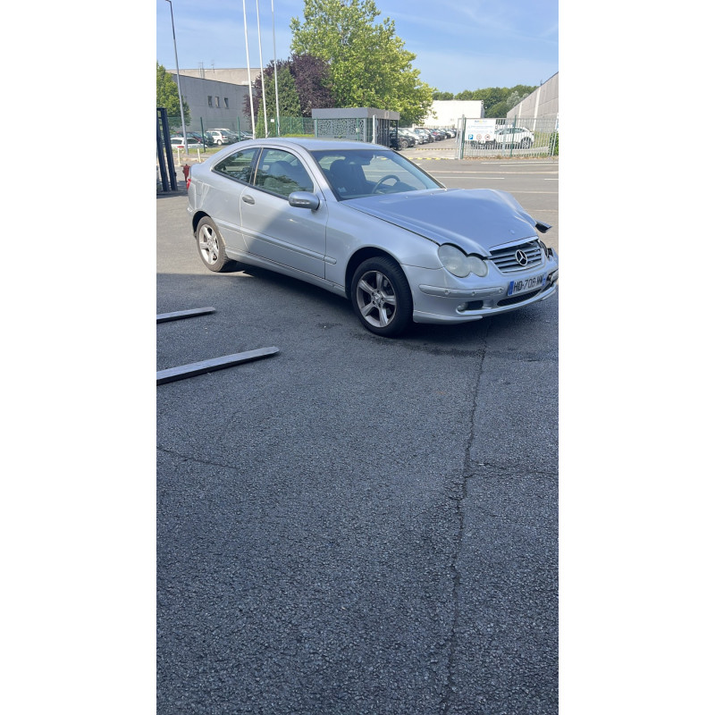 Aile avant droit MERCEDES CLASSE C 203 COUPE SPORT Photo n°6
