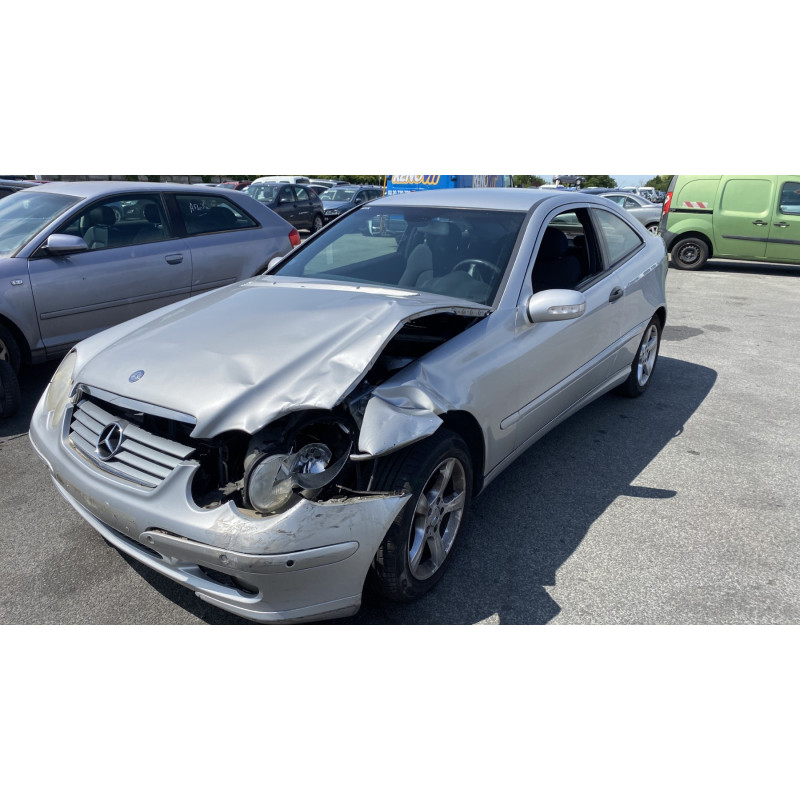 Aile avant droit MERCEDES CLASSE C 203 COUPE SPORT Photo n°17
