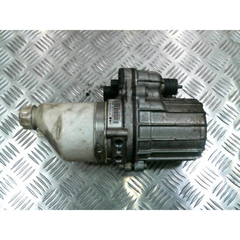 Pompe de direction OPEL ASTRA H Photo n°1