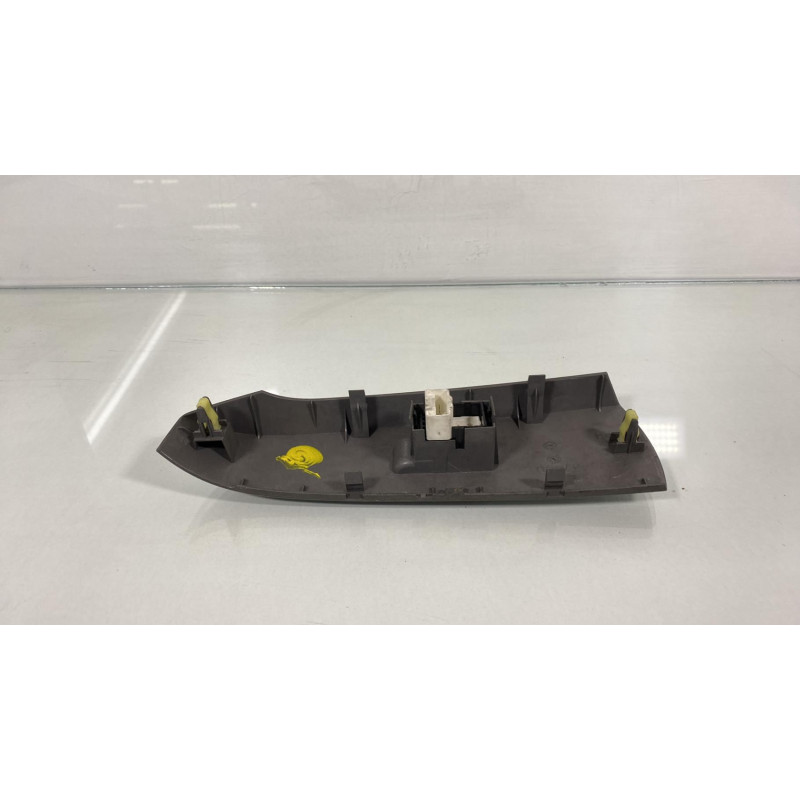 Interrupteur de leve vitre arriere droit TOYOTA PRIUS 2 Photo n°3
