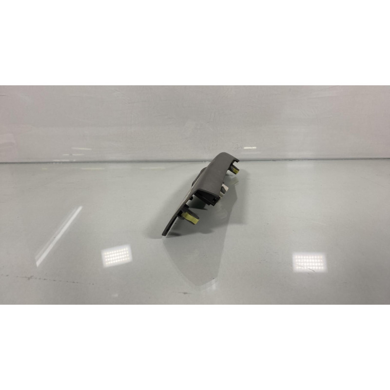 Interrupteur de leve vitre arriere gauche TOYOTA PRIUS 2 Photo n°3