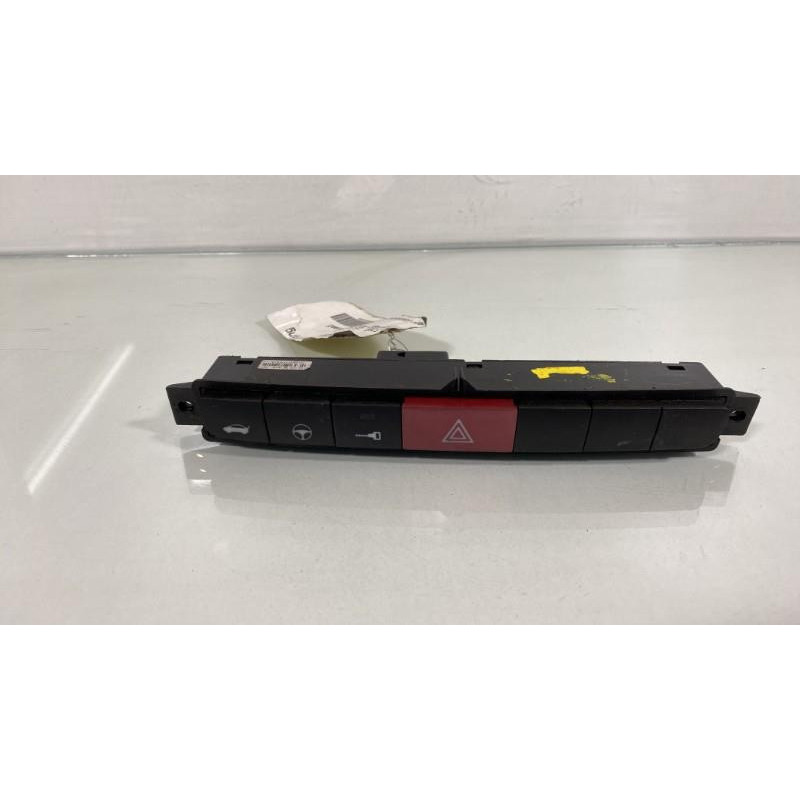 Bouton de warning FIAT GRANDE PUNTO Photo n°2