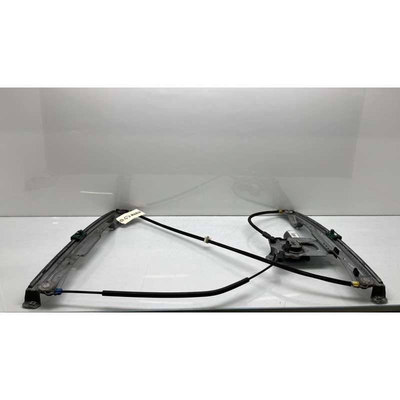 Leve vitre electrique avant gauche RENAULT CLIO 3 Photo n°8