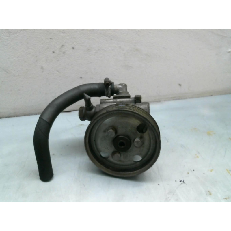 Pompe de direction FIAT DOBLO 2 Photo n°2