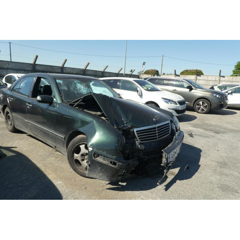Cremaillere assistee MERCEDES CLASSE E 210 Photo n°5