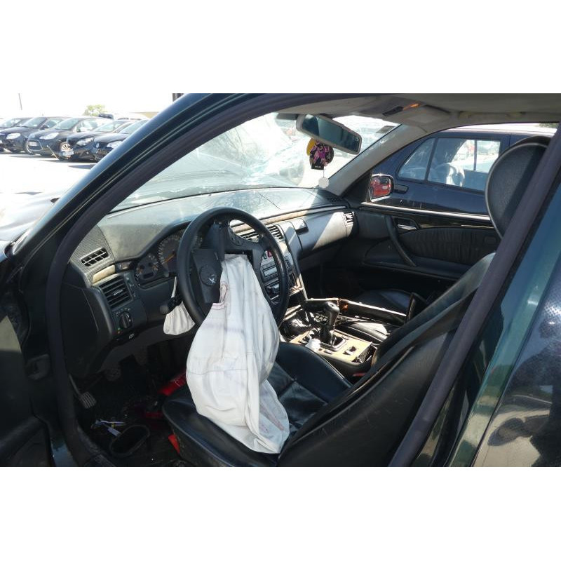 Cremaillere assistee MERCEDES CLASSE E 210 Photo n°7