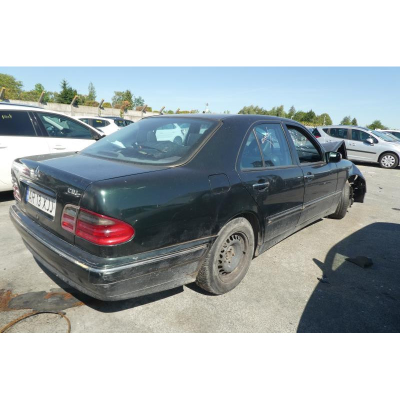 Cremaillere assistee MERCEDES CLASSE E 210 Photo n°9