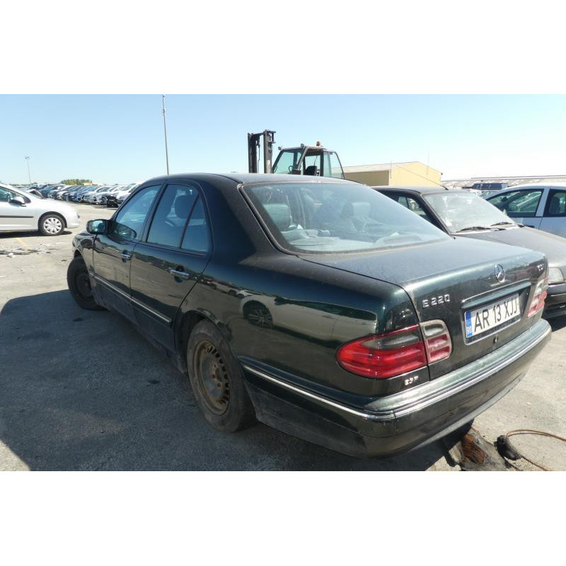 Cremaillere assistee MERCEDES CLASSE E 210 Photo n°10