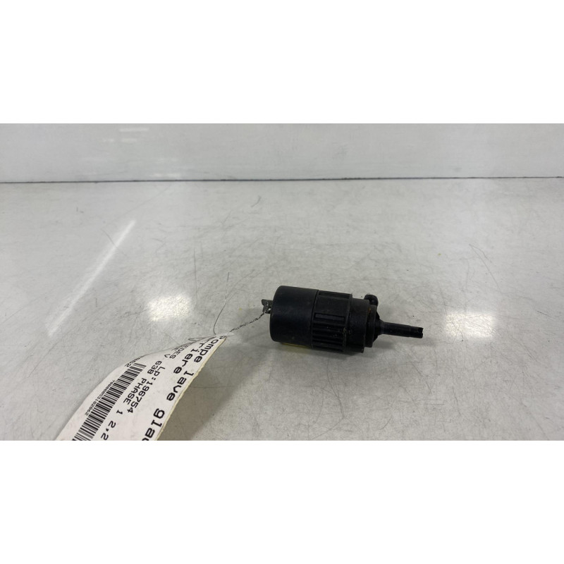 Pompe lave glace arriere MERCEDES CLASSE V 638 Photo n°2