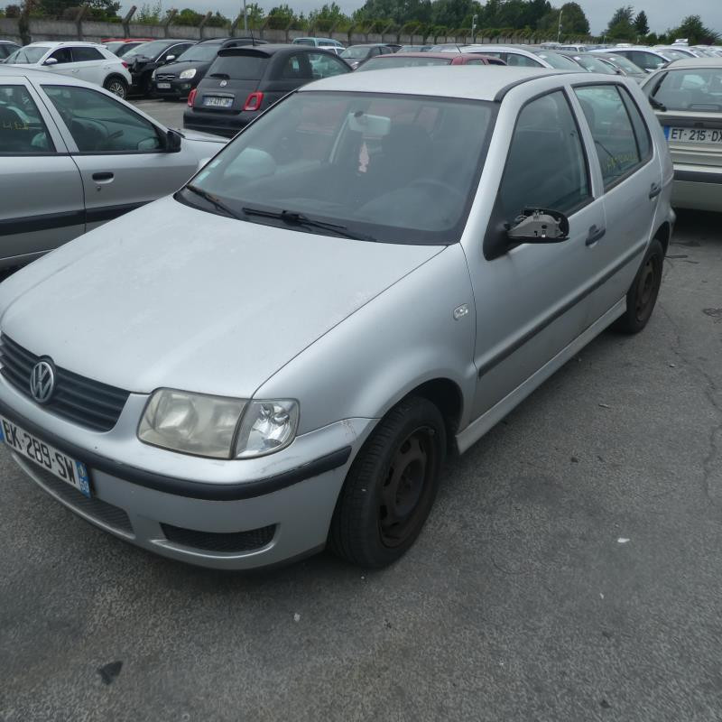 Etrier avant droit (freinage) VOLKSWAGEN POLO 3 Photo n°9