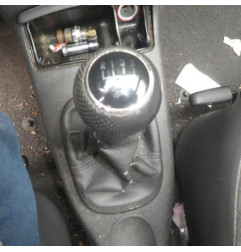 Etrier avant gauche (freinage) VOLKSWAGEN POLO 3