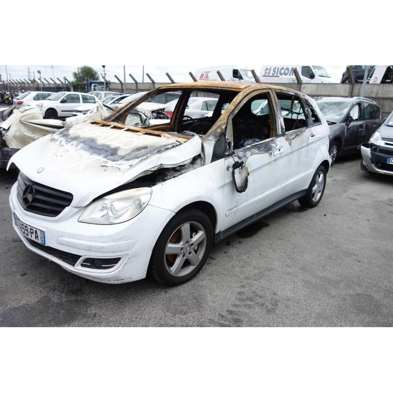 Trappe d'essence MERCEDES CLASSE B 245 Photo n°8