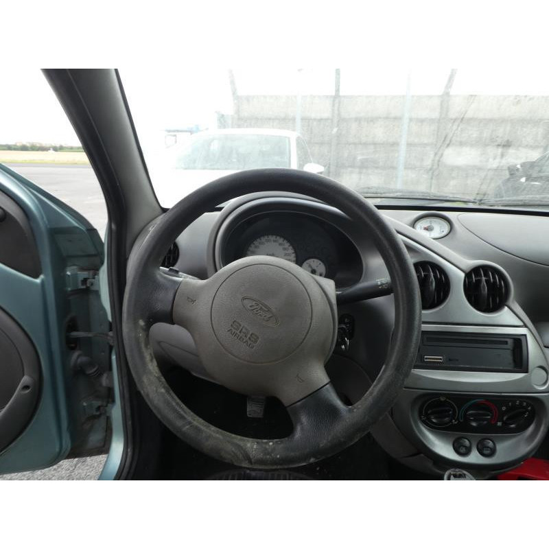 Malle/Hayon arriere FORD KA 1 Photo n°4