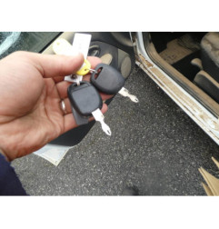 Malle/Hayon arriere RENAULT CLIO 2 CAMPUS