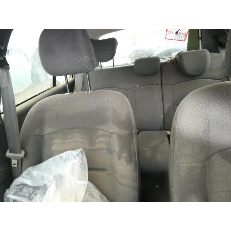 Malle/Hayon arriere RENAULT CLIO 2 CAMPUS Photo n°5