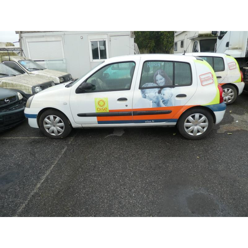 Malle/Hayon arriere RENAULT CLIO 2 CAMPUS Photo n°10