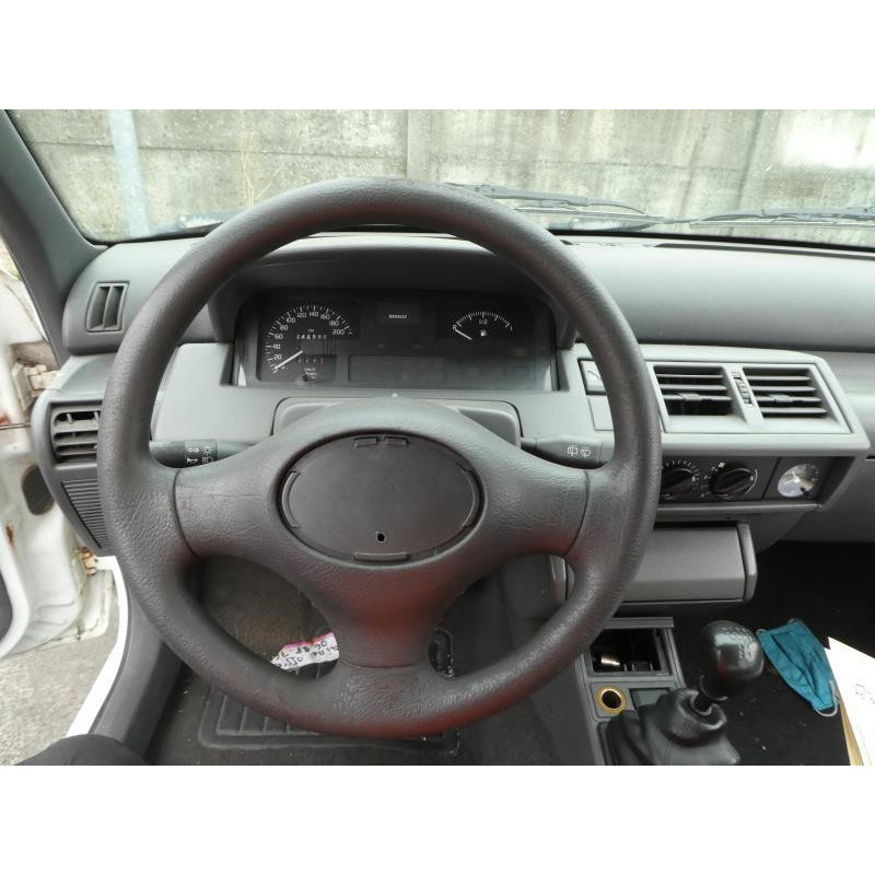 Pompe lave glace avant RENAULT CLIO 1 Photo n°11