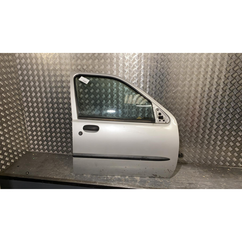 Porte avant droit MAZDA 121 3 Photo n°2