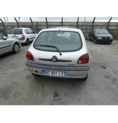 Cremaillere assistee MAZDA 121 3