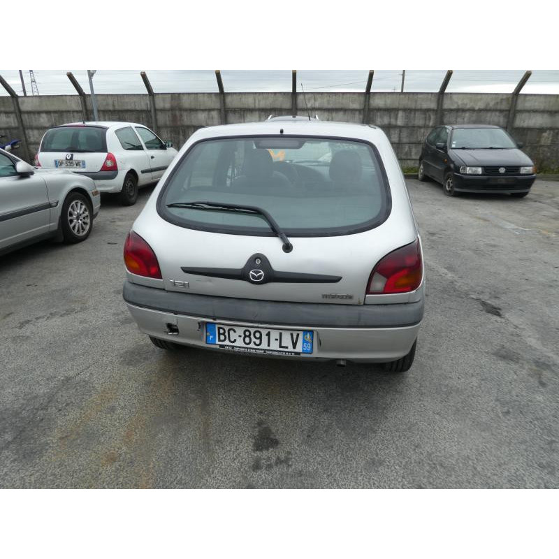Cremaillere assistee MAZDA 121 3 Photo n°5
