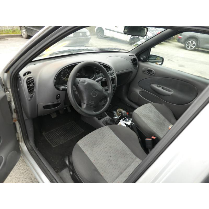 Cremaillere assistee MAZDA 121 3 Photo n°13