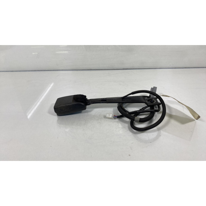 Attache ceinture avant droit TOYOTA AURIS 1 Photo n°2