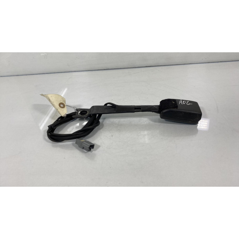 Attache ceinture avant gauche TOYOTA AURIS 1 Photo n°2