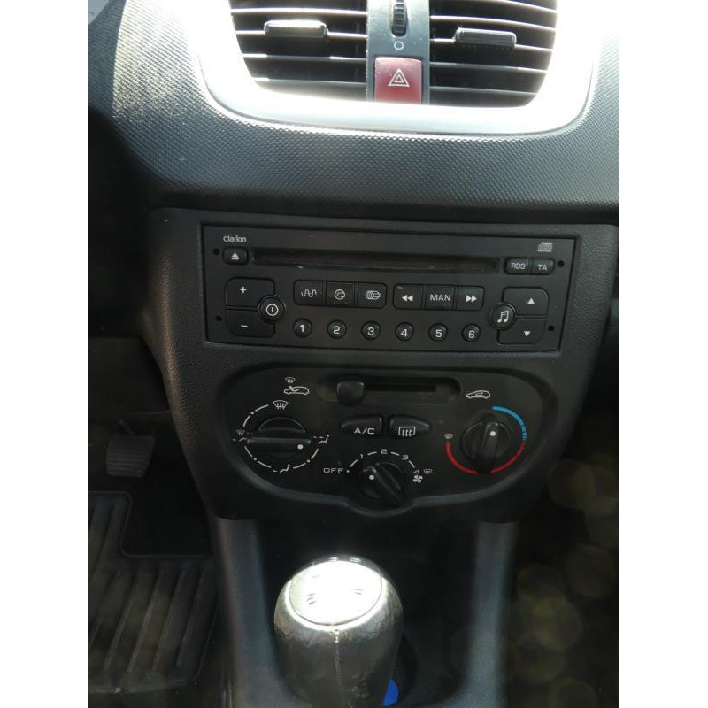 Poignee porte avant gauche PEUGEOT 206+ Photo n°5