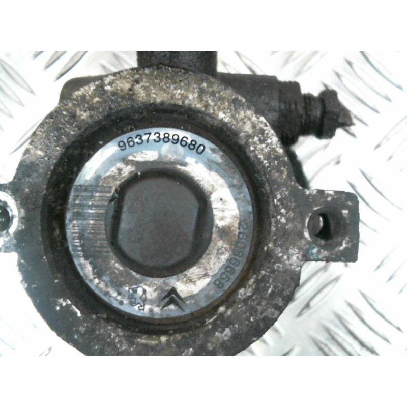 Pompe de direction PEUGEOT 106 Photo n°3