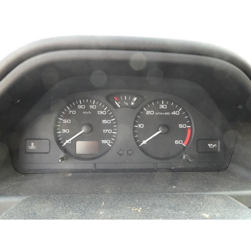 Pompe de direction PEUGEOT 106 Photo n°9