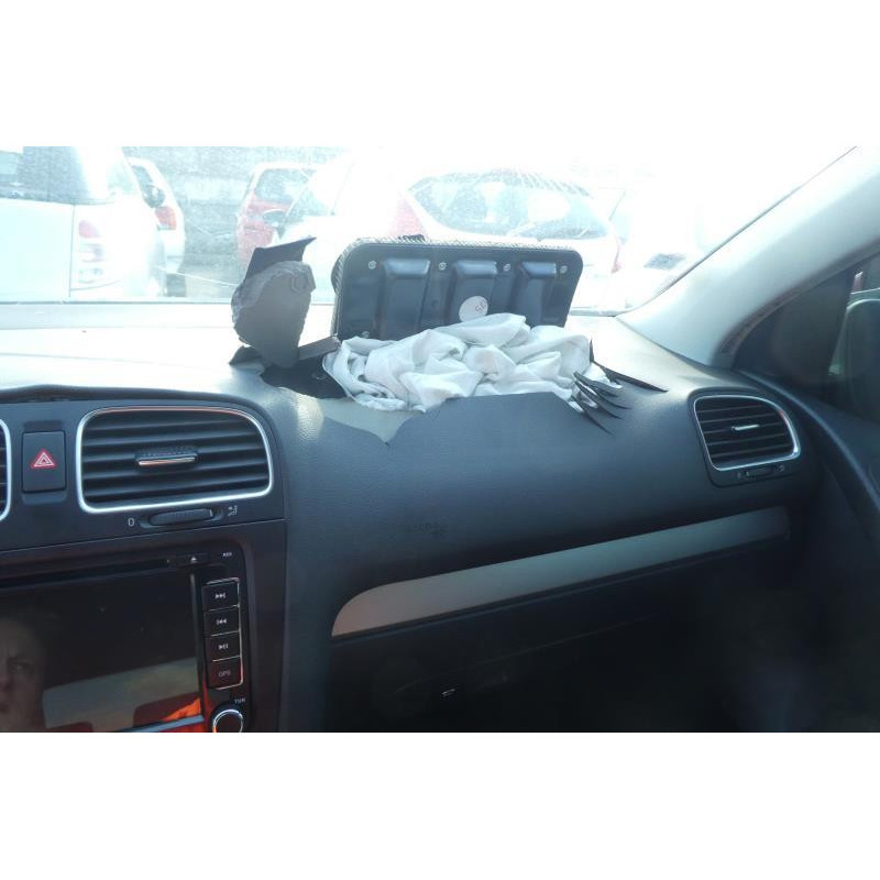 Bouton de warning VOLKSWAGEN GOLF 6 Photo n°4