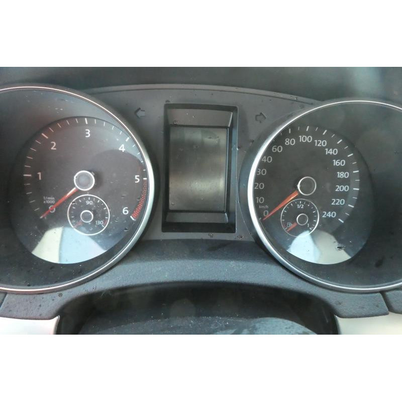 Bouton de warning VOLKSWAGEN GOLF 6 Photo n°12