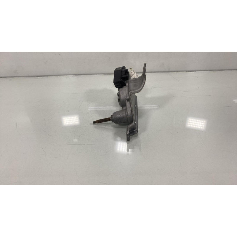 Moteur essuie glace arriere TOYOTA YARIS 3 Photo n°4