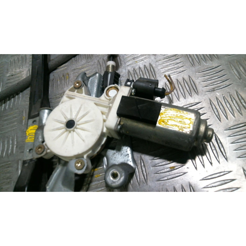 Leve vitre electrique avant droit FORD FOCUS 1 Photo n°2