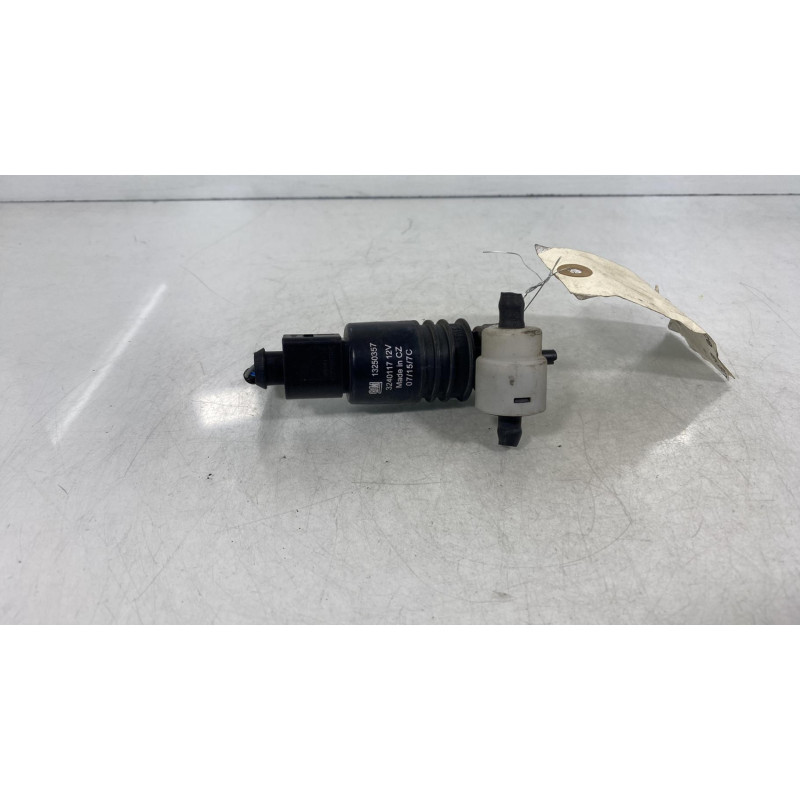 Pompe lave glace avant OPEL KARL Photo n°1