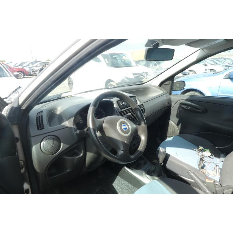 Aile avant gauche FIAT PUNTO 2 Photo n°4