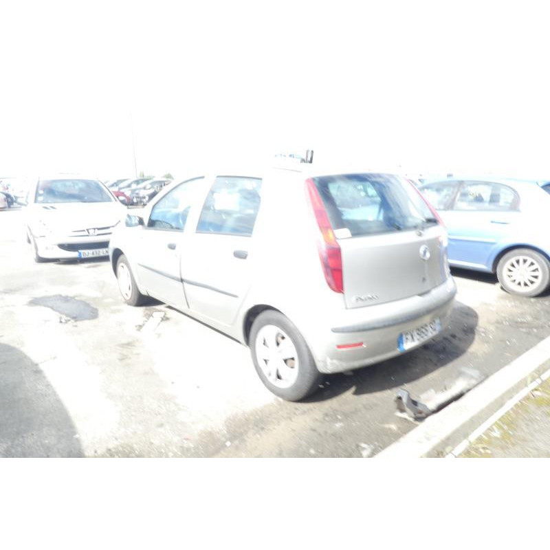 Aile avant gauche FIAT PUNTO 2 Photo n°8