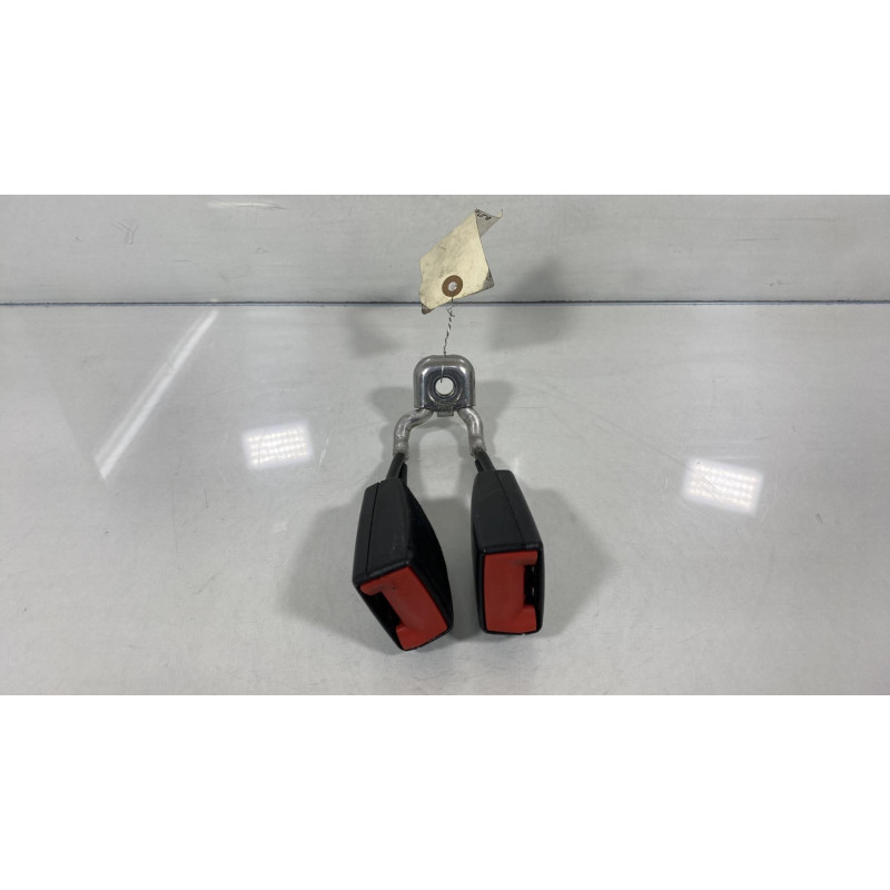 Attache ceinture arriere gauche SEAT IBIZA 4 Photo n°2