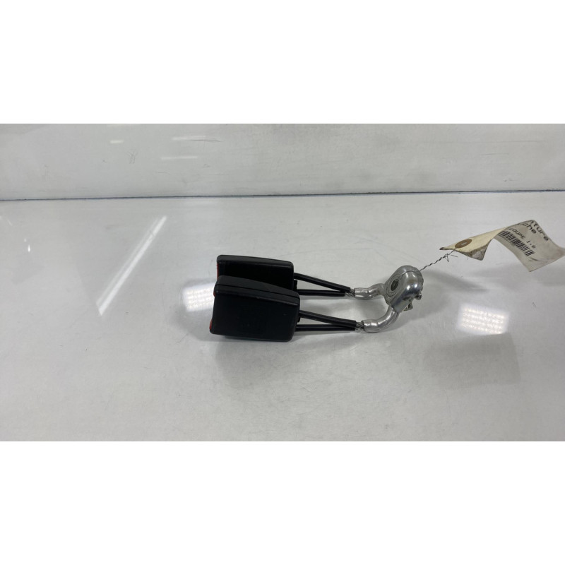 Attache ceinture arriere gauche SEAT IBIZA 4 Photo n°3