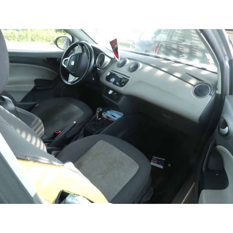 Attache ceinture arriere gauche SEAT IBIZA 4 Photo n°4