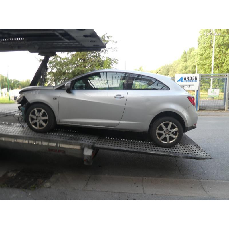 Attache ceinture arriere gauche SEAT IBIZA 4 Photo n°11