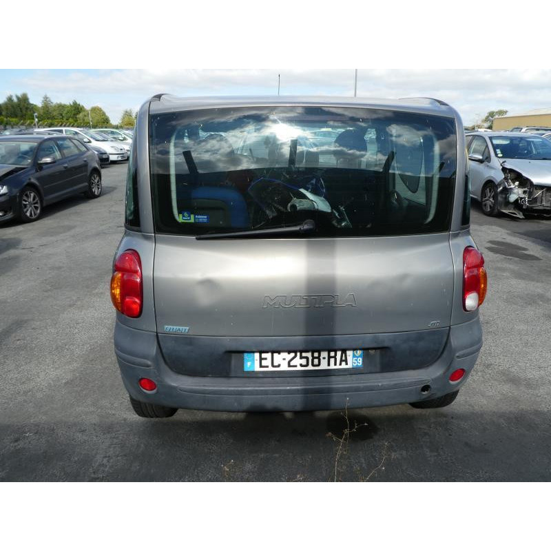 Pare choc arriere FIAT MULTIPLA Photo n°11