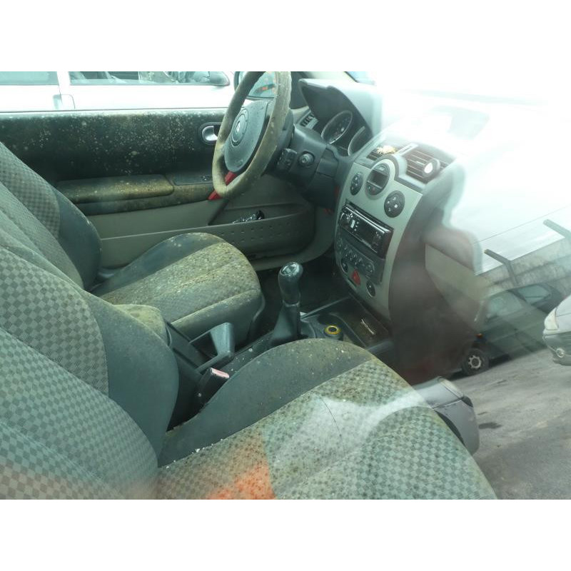 Attache ceinture arriere droit RENAULT MEGANE 2 Photo n°10