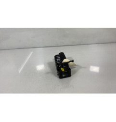 Attache ceinture arriere gauche RENAULT MEGANE 2 Photo n°1