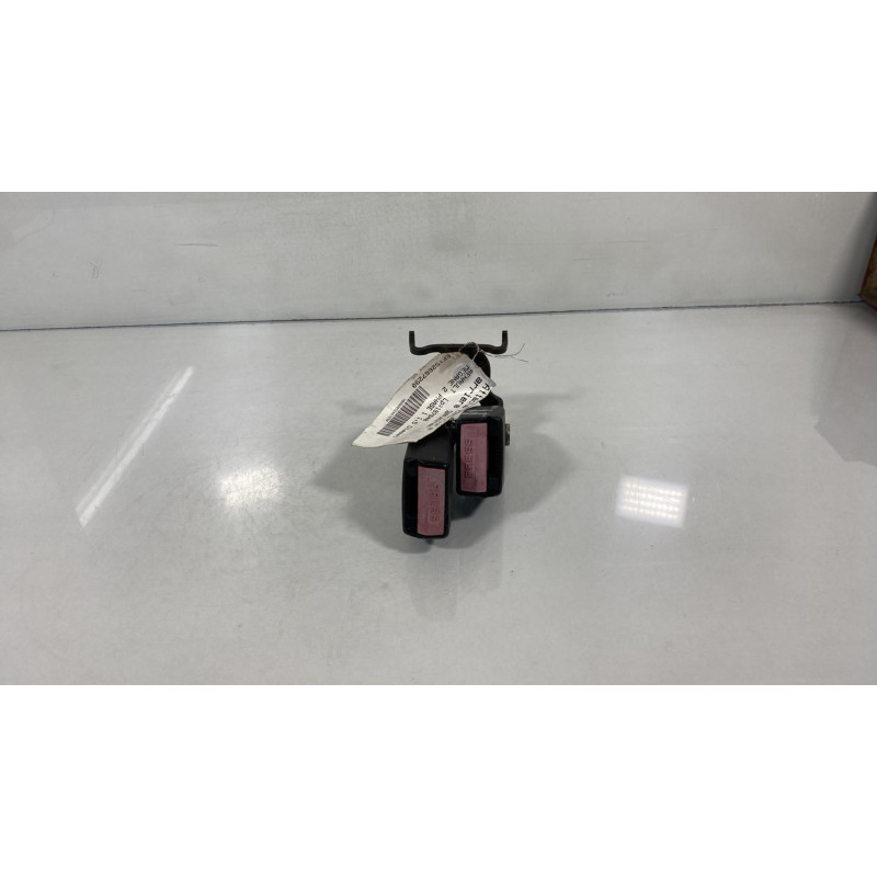 Attache ceinture arriere gauche RENAULT MEGANE 2 Photo n°2