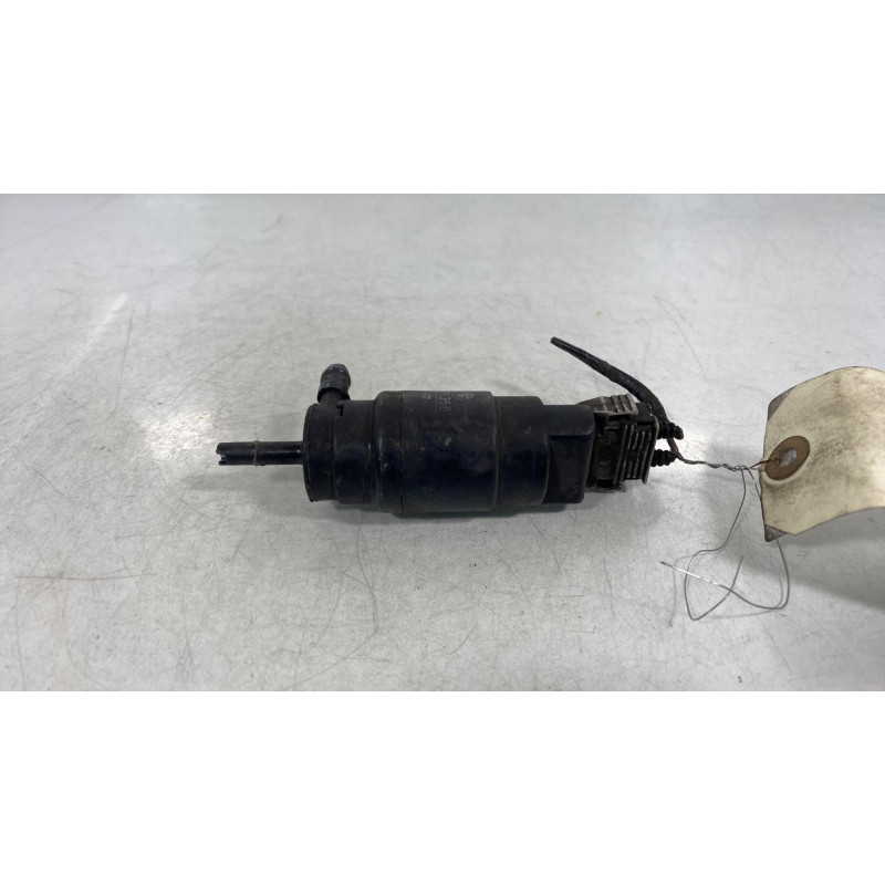 Pompe lave glace avant BMW SERIE 3 E36 Photo n°3